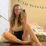 sunscr33nqueen from onlyfans